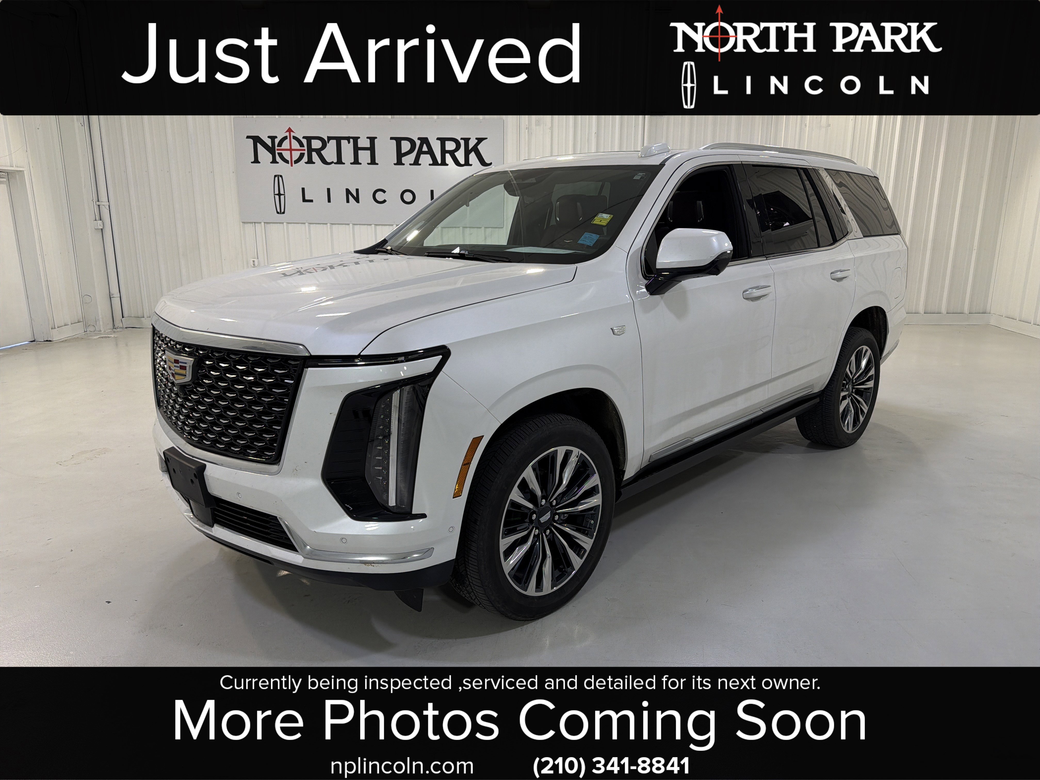 Used 2025 Cadillac Escalade Premium Luxury w/ Touring Package RWD image 1