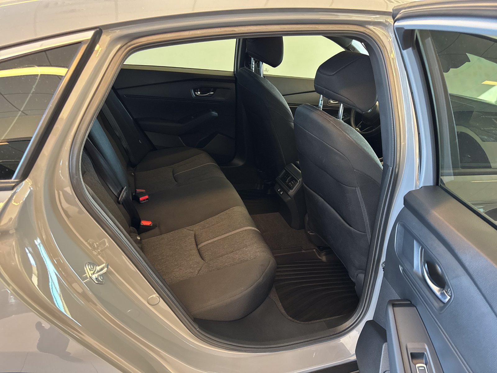Certified 2025 Honda Accord Sport image 9