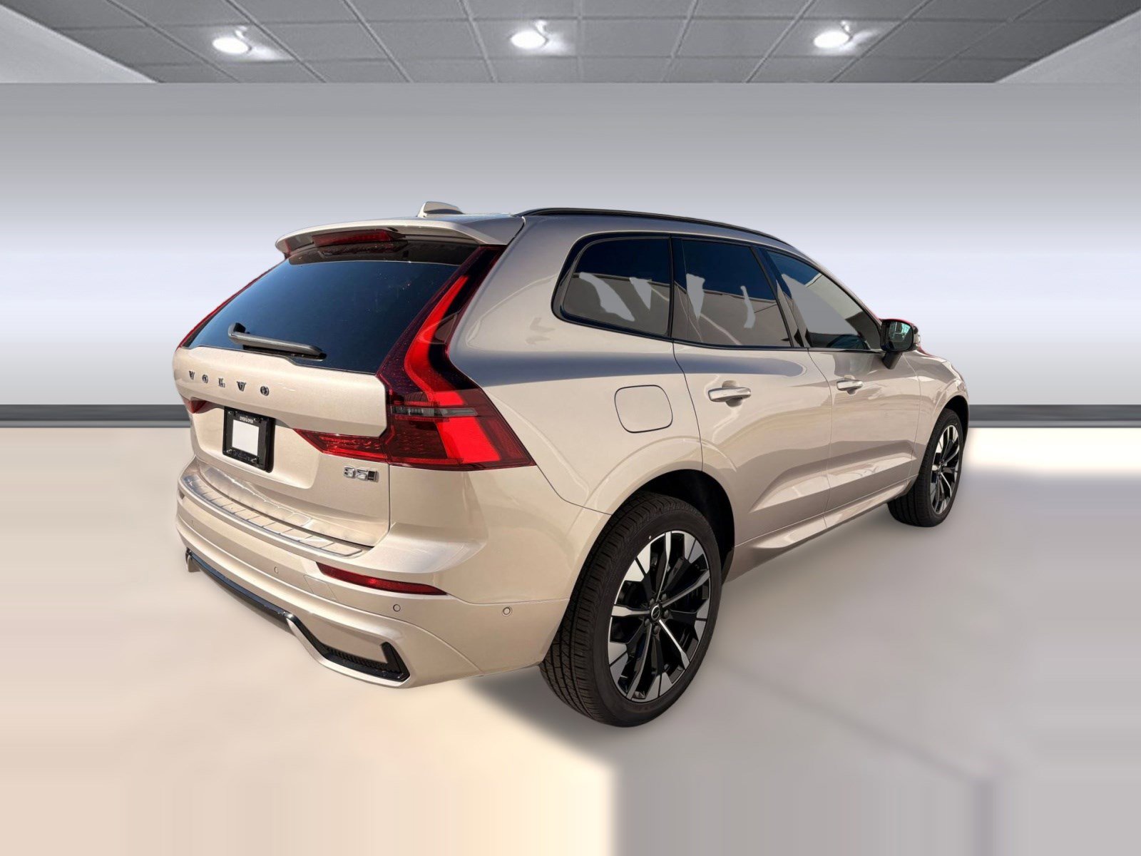 Certified 2026 Volvo XC60 B5 Plus w/ Protection Package Premier AWD/4WD image 9