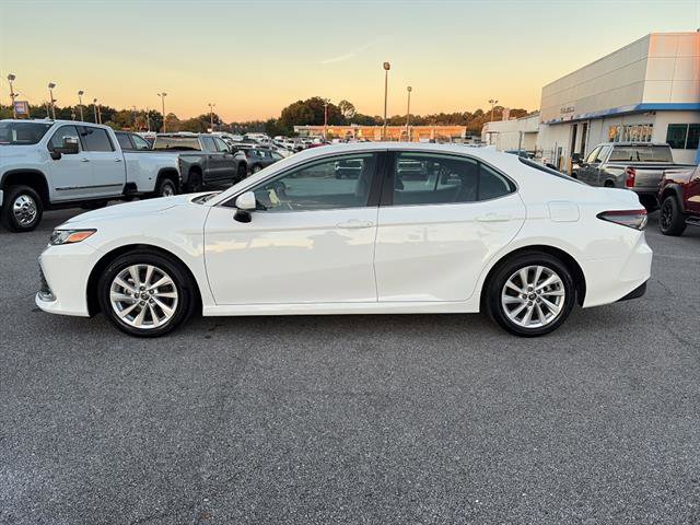 Used 2024 Toyota Camry LE FWD image 4