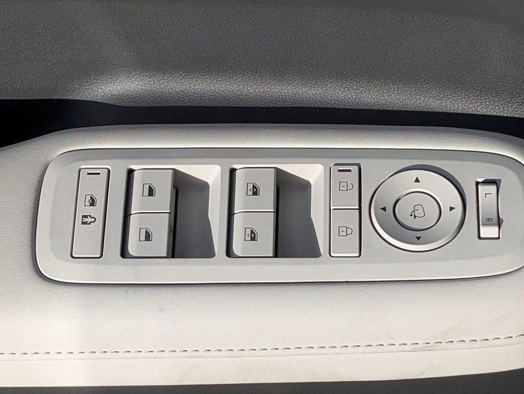 New 2025 Hyundai Santa Fe Limited image 19