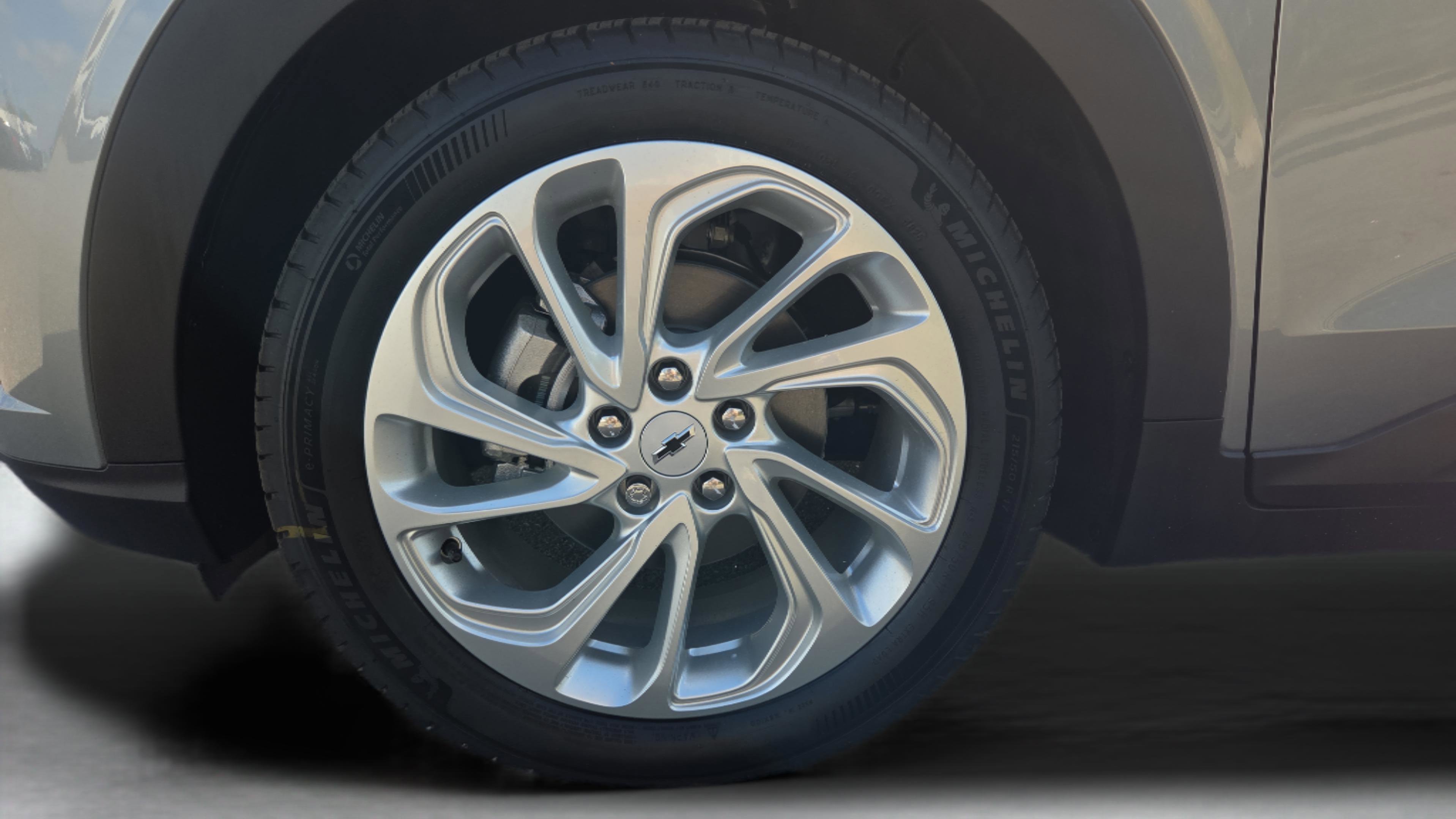 New 2027 Chevrolet Bolt LT w/ Comfort Package image 12