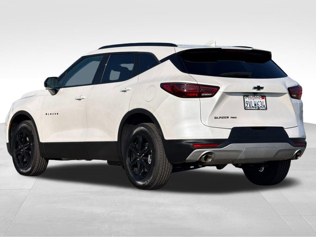 Used 2025 Chevrolet Blazer LT w/ Midnight/Sport Edition AWD/4WD image 3