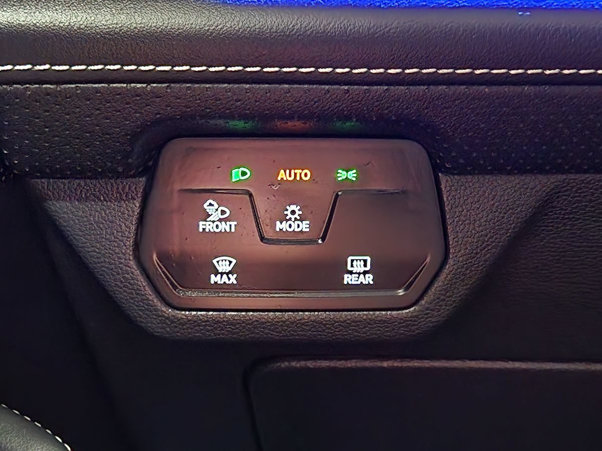 Used 2025 Volkswagen Atlas SEL Premium R-Line AWD/4WD image 42