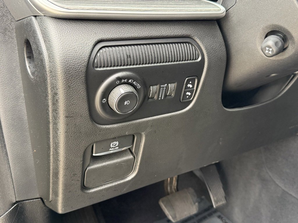 Used 2024 Jeep Wagoneer L Series II w/ Flexible Seating Group image 19