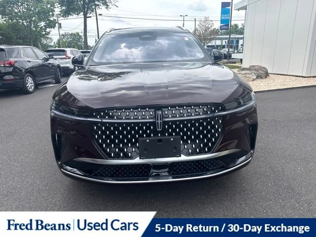 Used 2024 Lincoln Nautilus Reserve w/ Equipment Group 202A AWD/4WD image 2