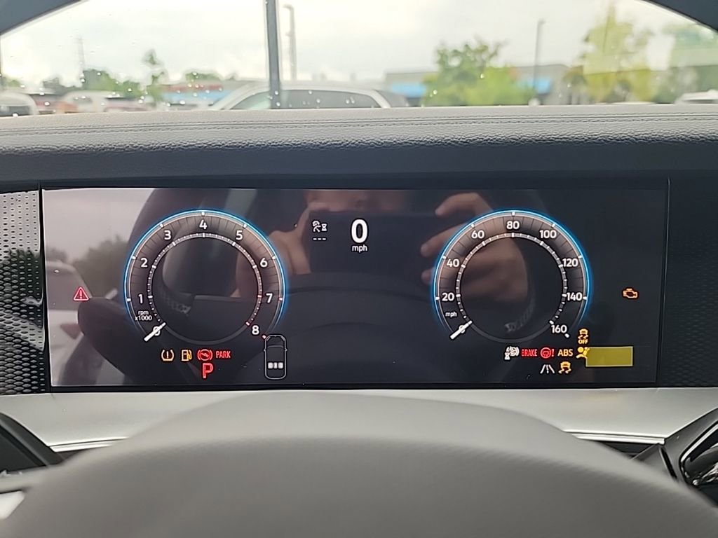 New 2025 Volkswagen Tiguan SE image 11