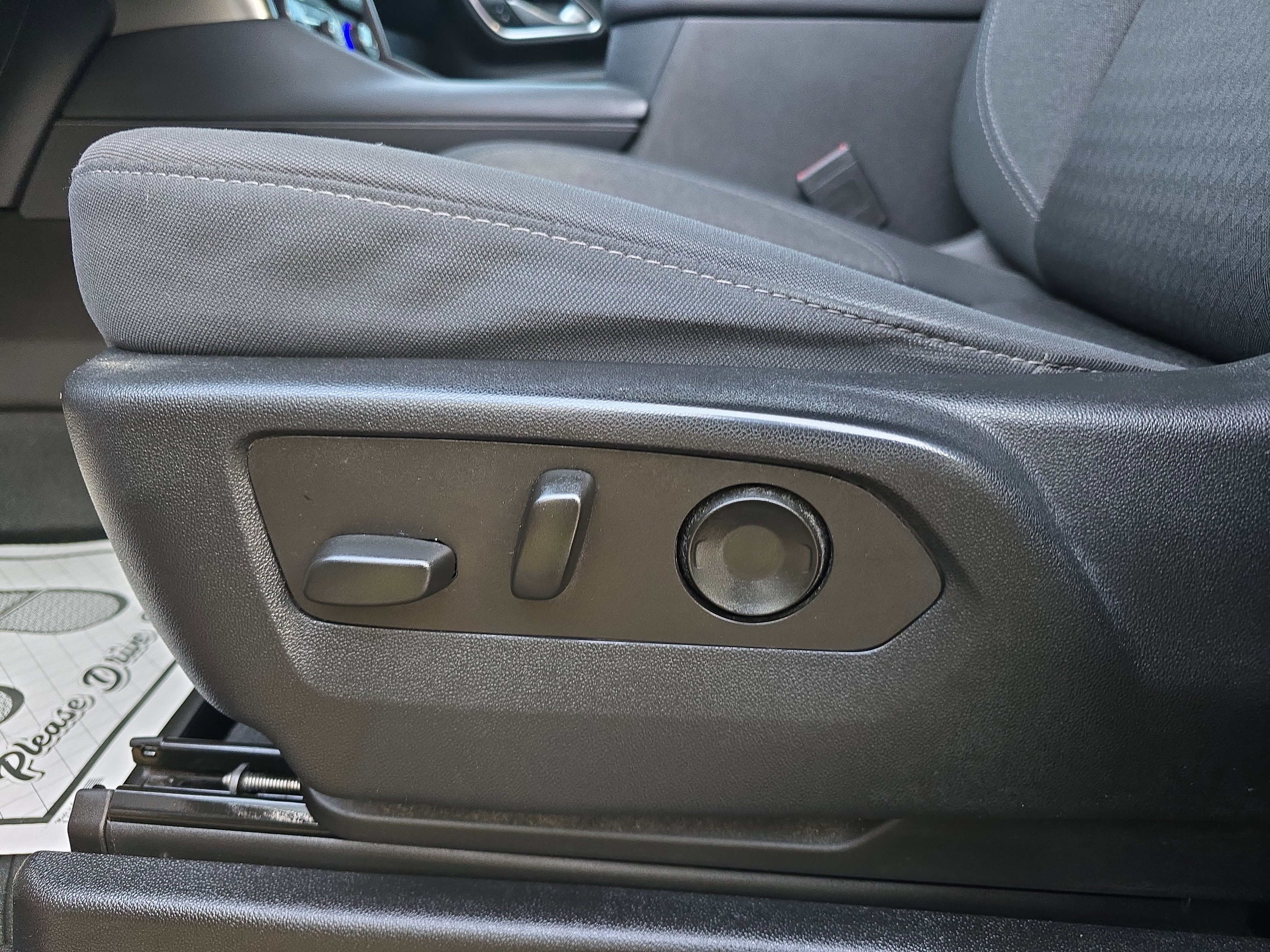 Used 2022 Chevrolet Suburban LS image 13