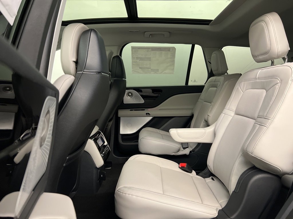 New 2026 Lincoln Aviator Reserve image 36