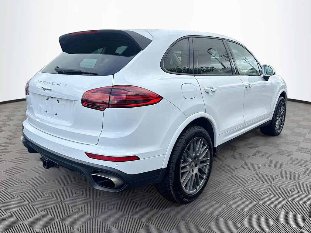 Used 2017 Porsche Cayenne AWD/4WD image 6