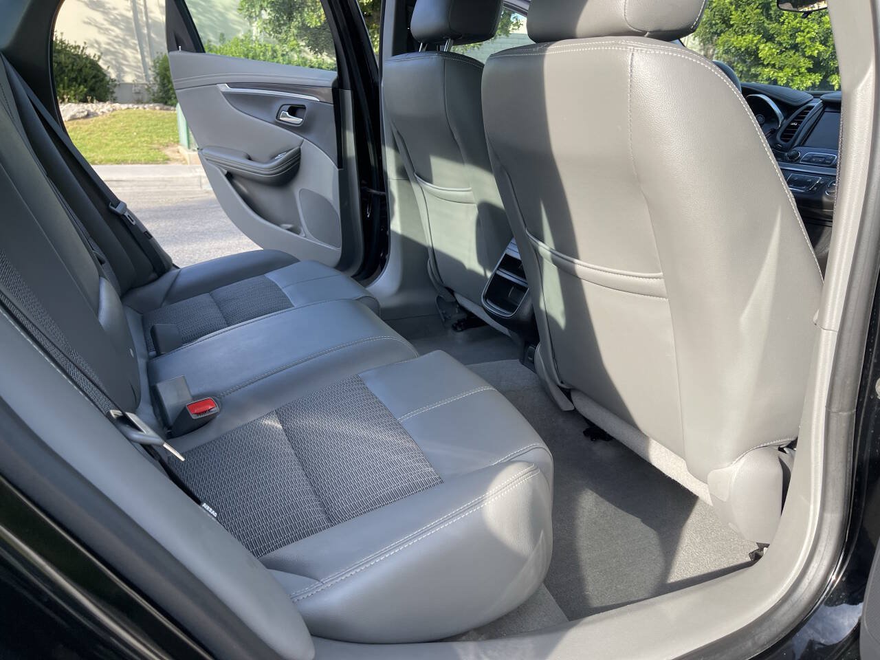 Used 2019 Chevrolet Impala LS FWD image 14