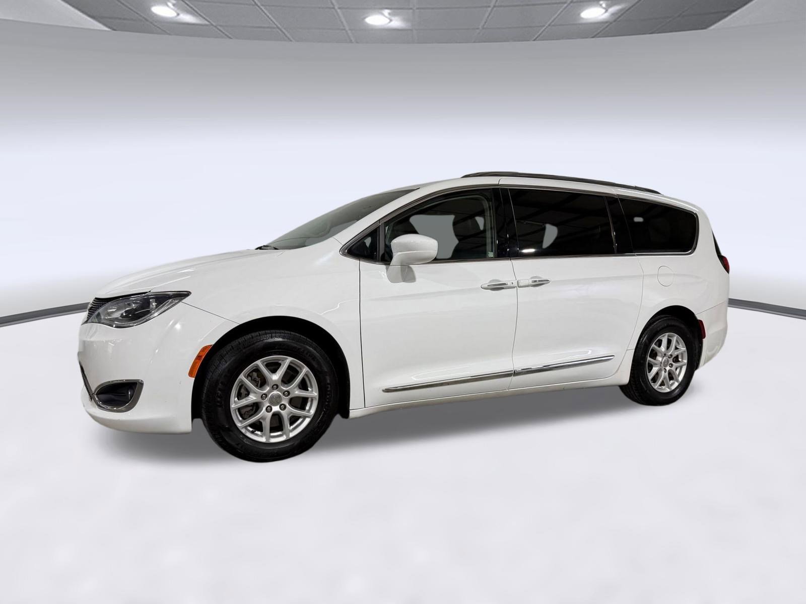 Used 2020 Chrysler Pacifica Touring-L FWD image 21