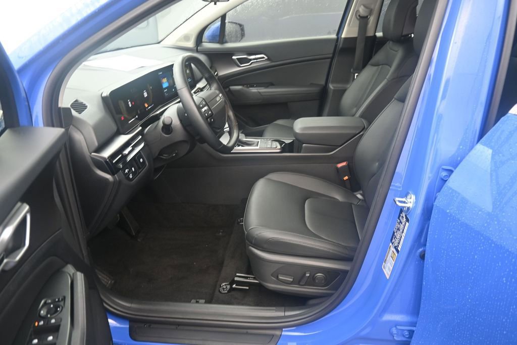 Used 2026 Kia Sportage EX FWD image 16