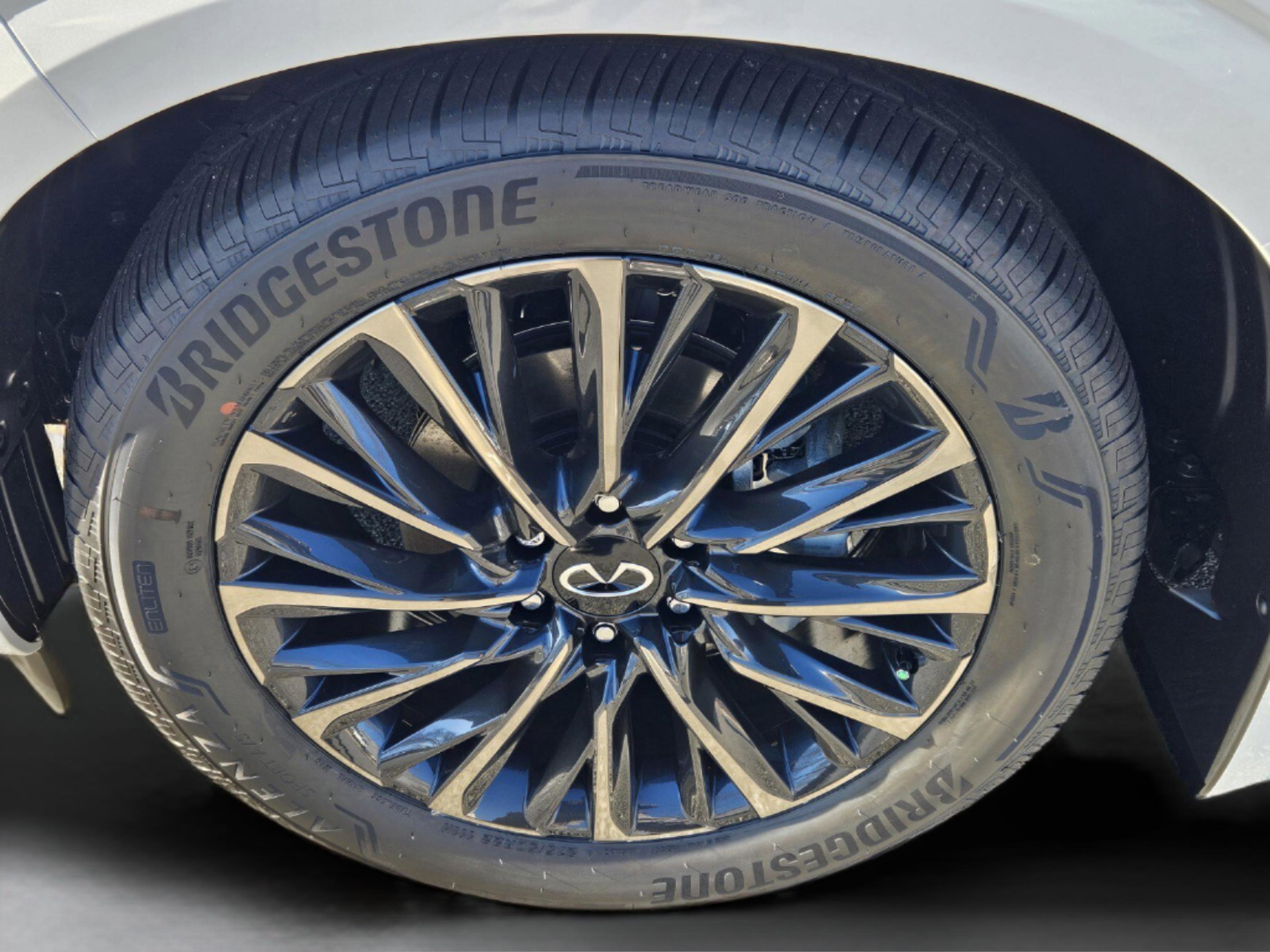 New 2026 INFINITI QX80 Autograph w/ Premium Cargo Package image 21