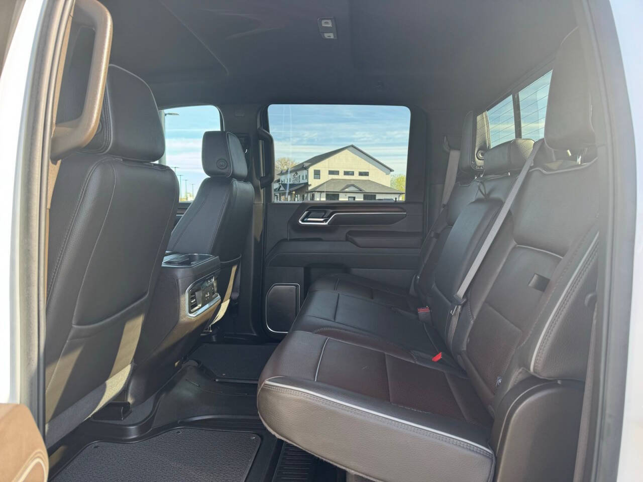 Used 2025 GMC Sierra 3500 Denali AWD/4WD image 31