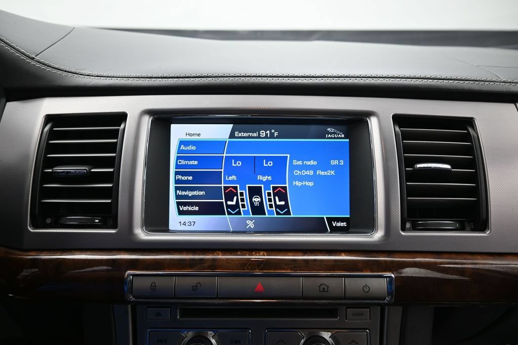 Used 2011 Jaguar XF Premium RWD image 18