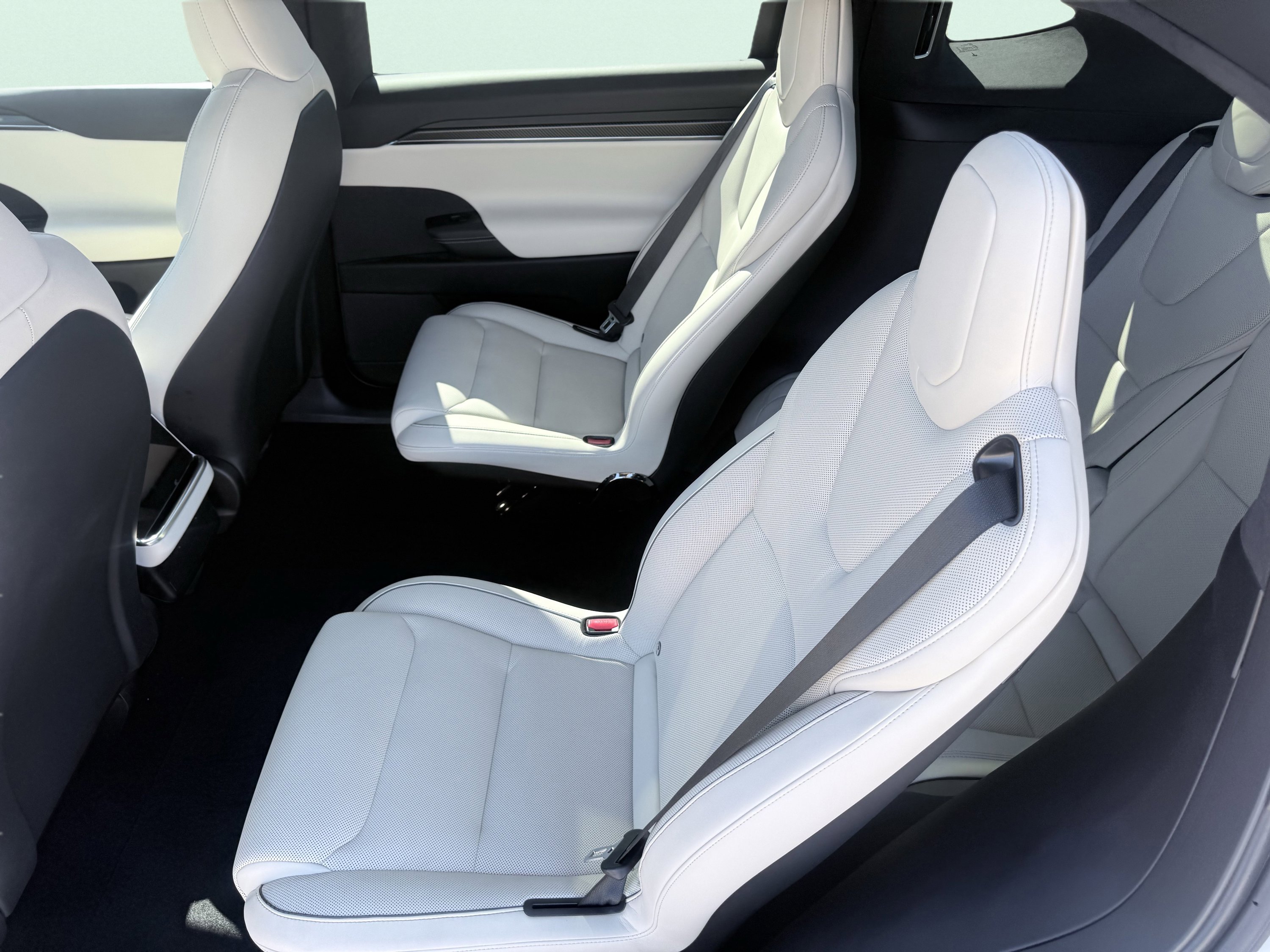 Used 2022 Tesla Model X Plaid image 45