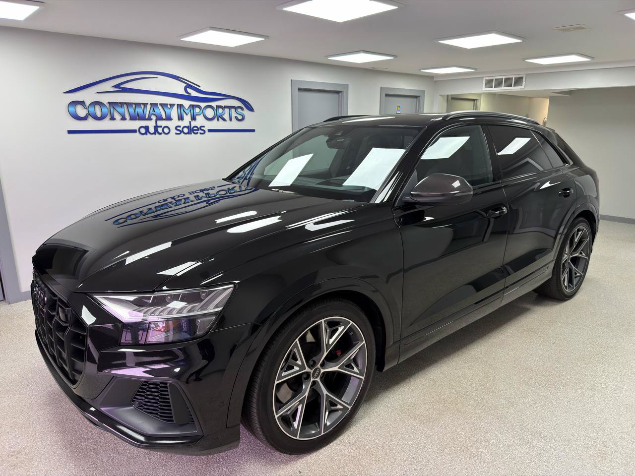 Used 2022 Audi SQ8 Prestige w/ Prestige Package AWD/4WD image 2