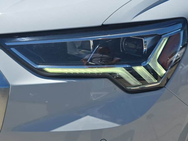 Used 2019 Audi Q3 2.0T Premium Plus w/ Premium Plus Package AWD/4WD image 35