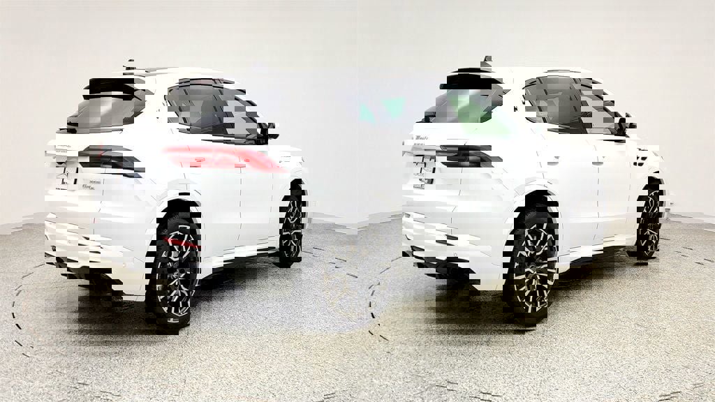 Used 2023 Maserati Grecale Modena image 5