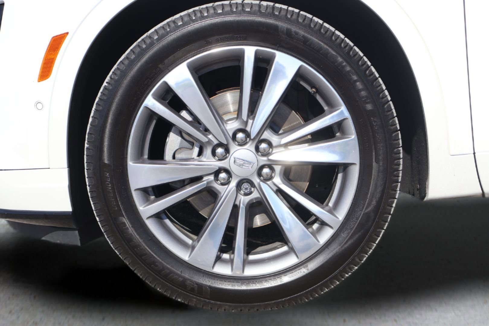 Used 2020 Cadillac XT6 Premium Luxury FWD image 31