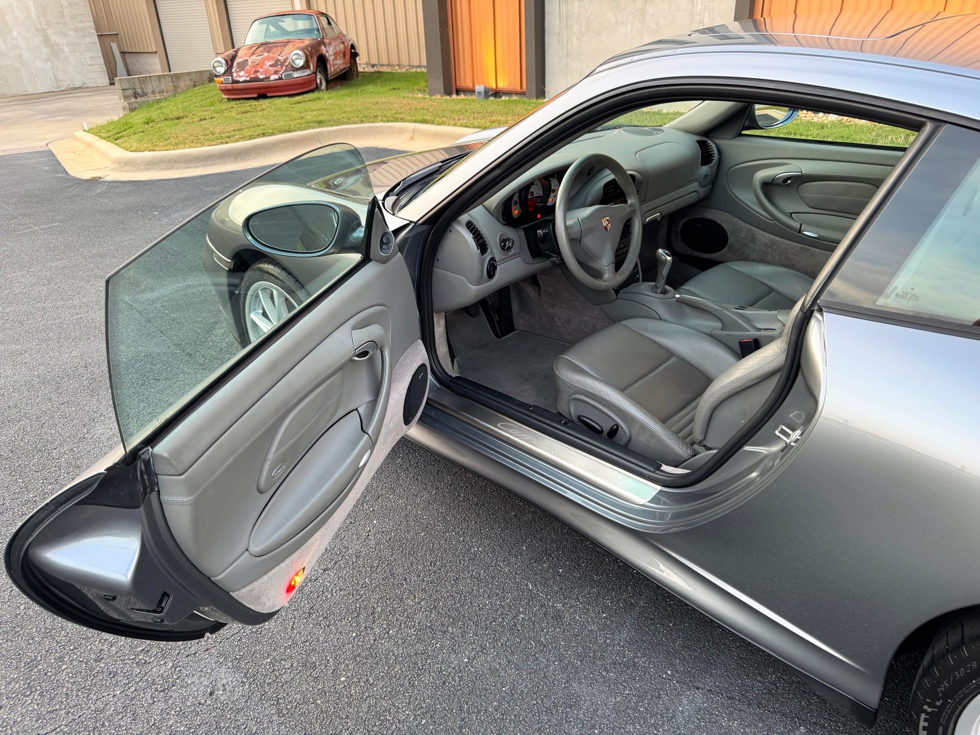 Used 2002 Porsche 911 GT3 RS image 17