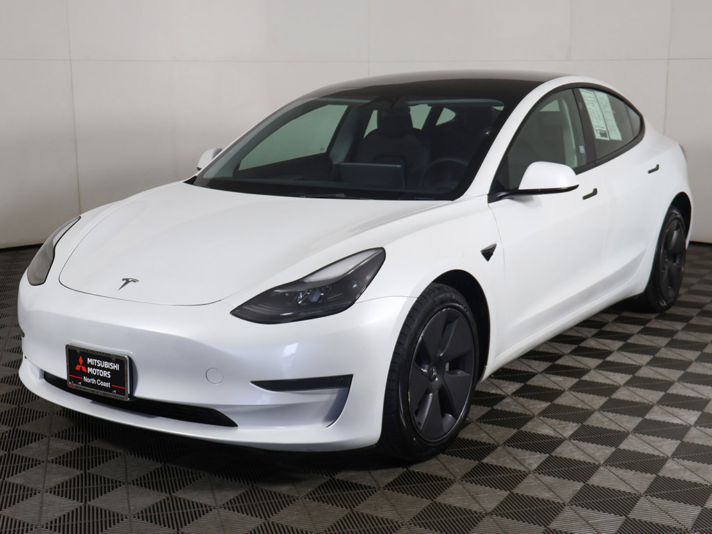 Used 2023 Tesla Model 3 Standard Range RWD image 9