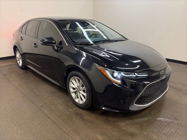 Used 2020 Toyota Corolla XLE FWD image 1