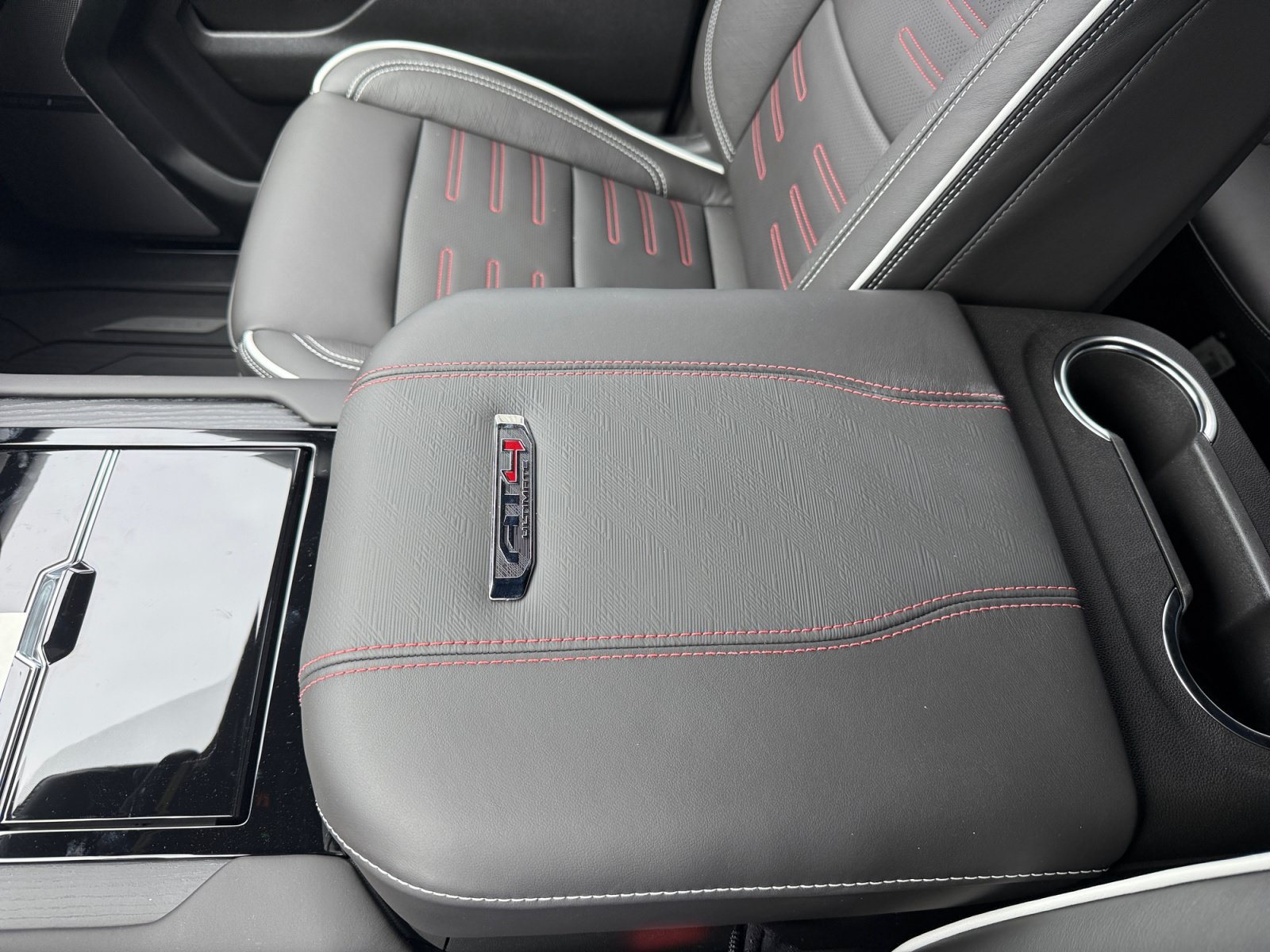New 2026 GMC Yukon XL AT4 Ultimate w/ LPO, Floor Liner Package AWD/4WD image 14