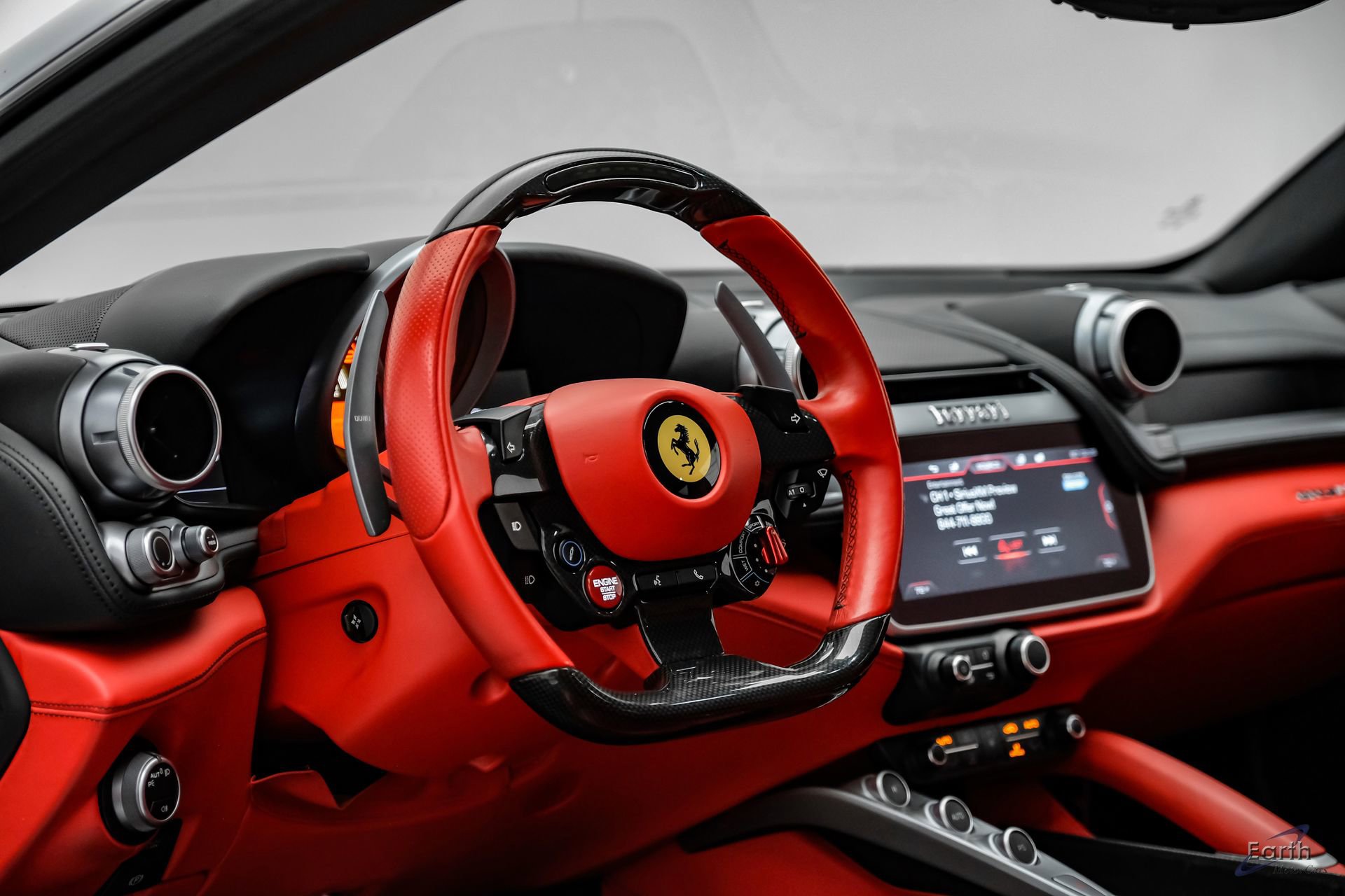 Used 2018 Ferrari GTC4Lusso AWD/4WD image 48