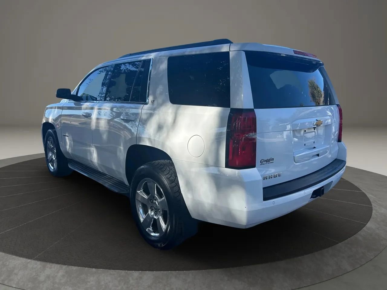 Used 2016 Chevrolet Tahoe LT image 3