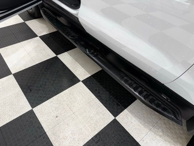 Used 2025 Chevrolet Silverado EV LT image 31