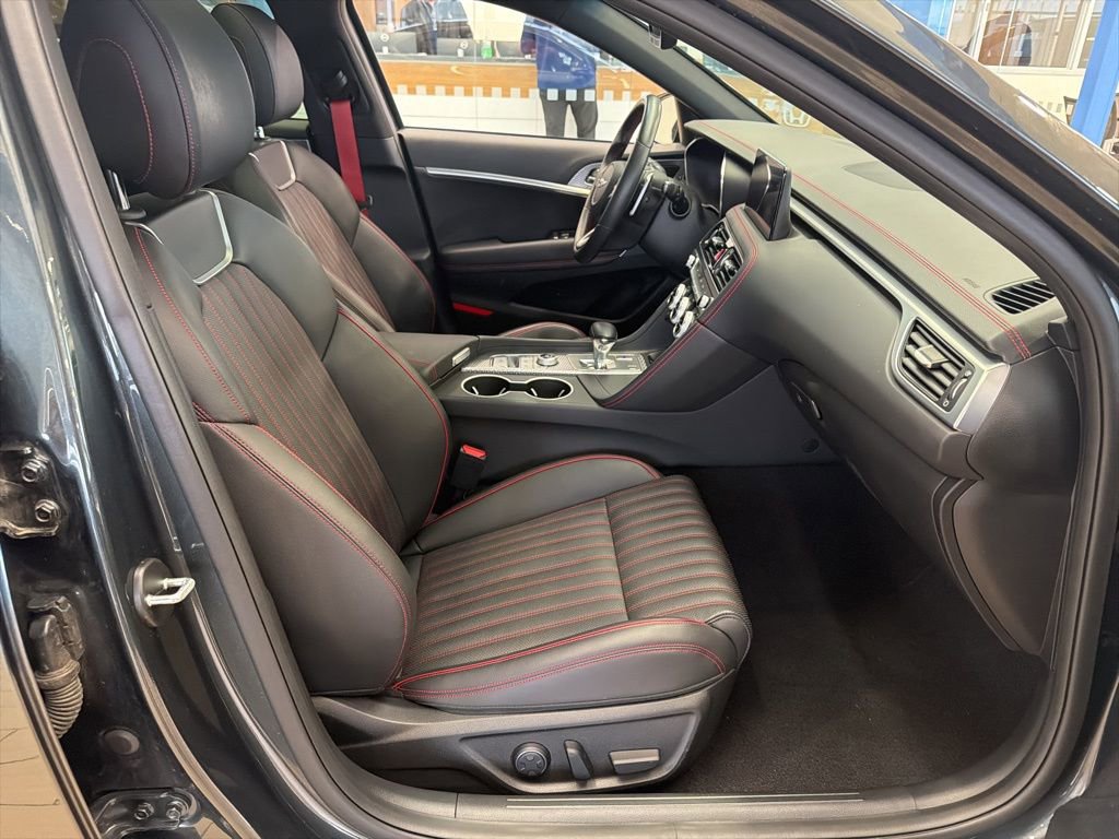 Used 2023 Genesis G70 3.3T w/ Sport Advanced Package image 24