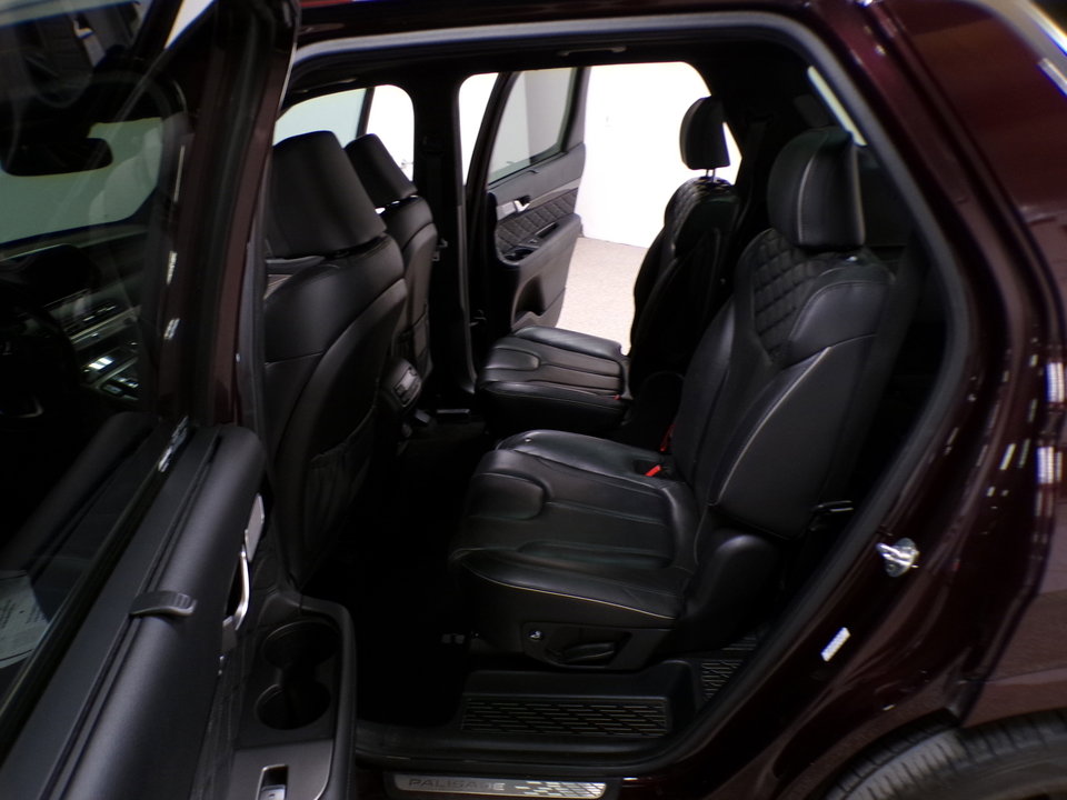 Used 2020 Hyundai Palisade Limited image 12