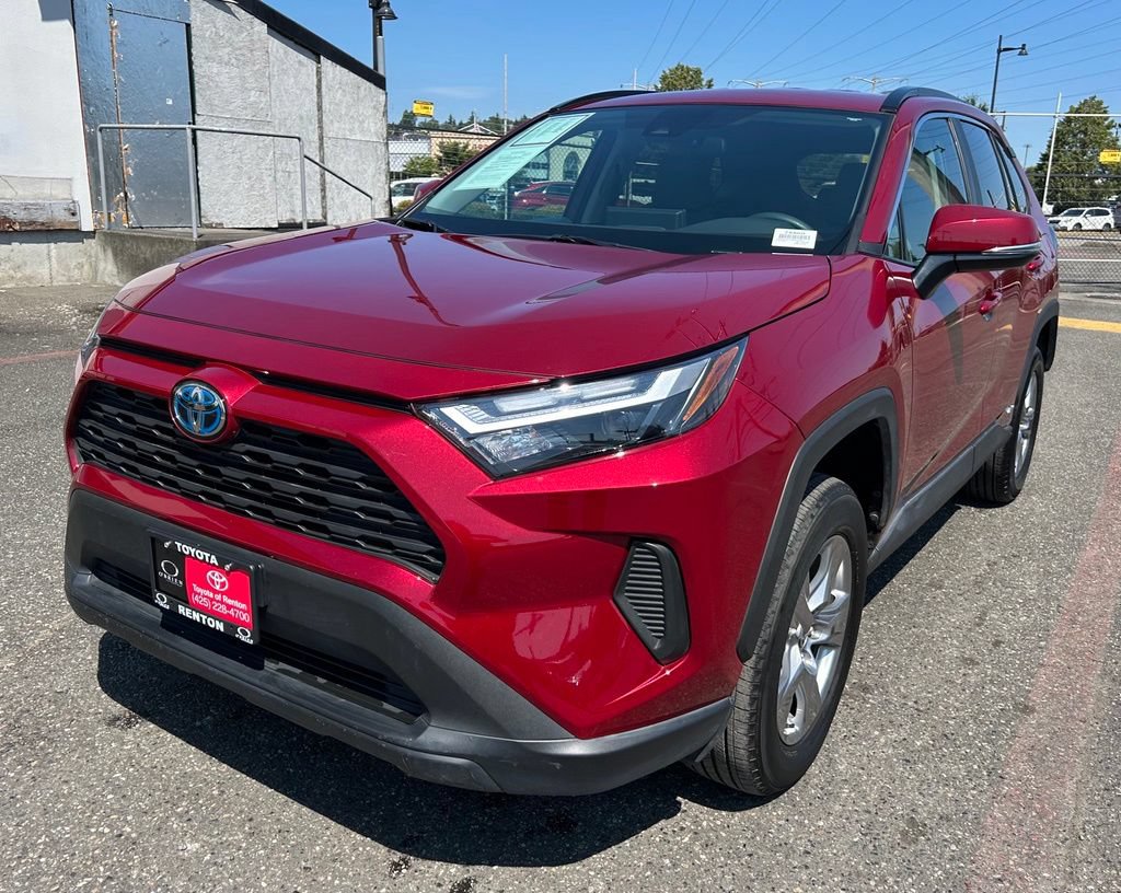 Certified 2024 Toyota RAV4 XLE AWD/4WD image 1