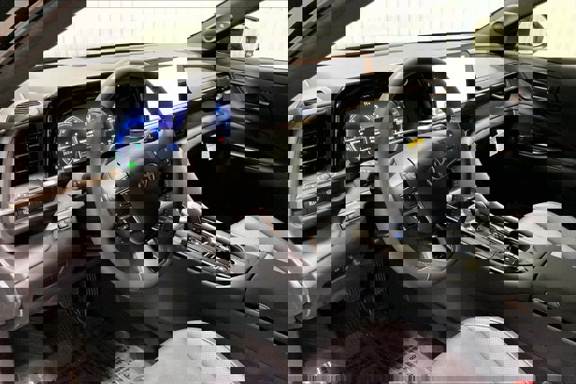 New 2026 Toyota Crown Signia image 6