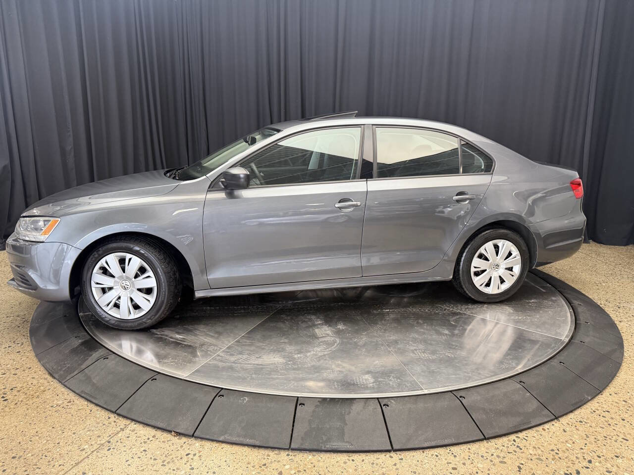 Used 2013 Volkswagen Jetta S FWD image 3