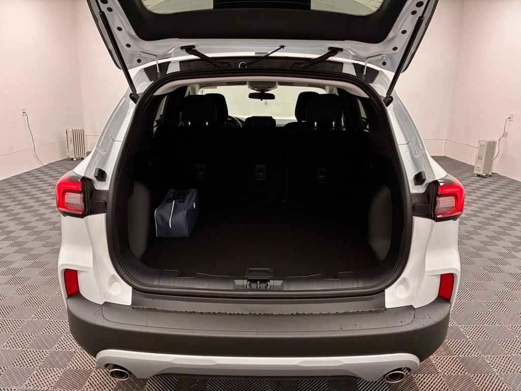 New 2026 Ford Escape Active w/ Cold Weather Package image 9