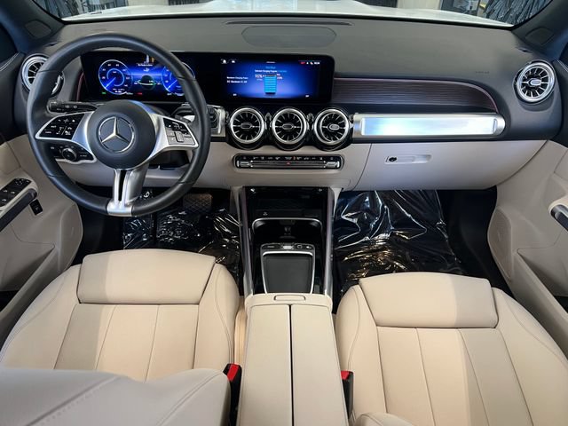 Used 2025 Mercedes-Benz EQB 300 4MATIC image 45