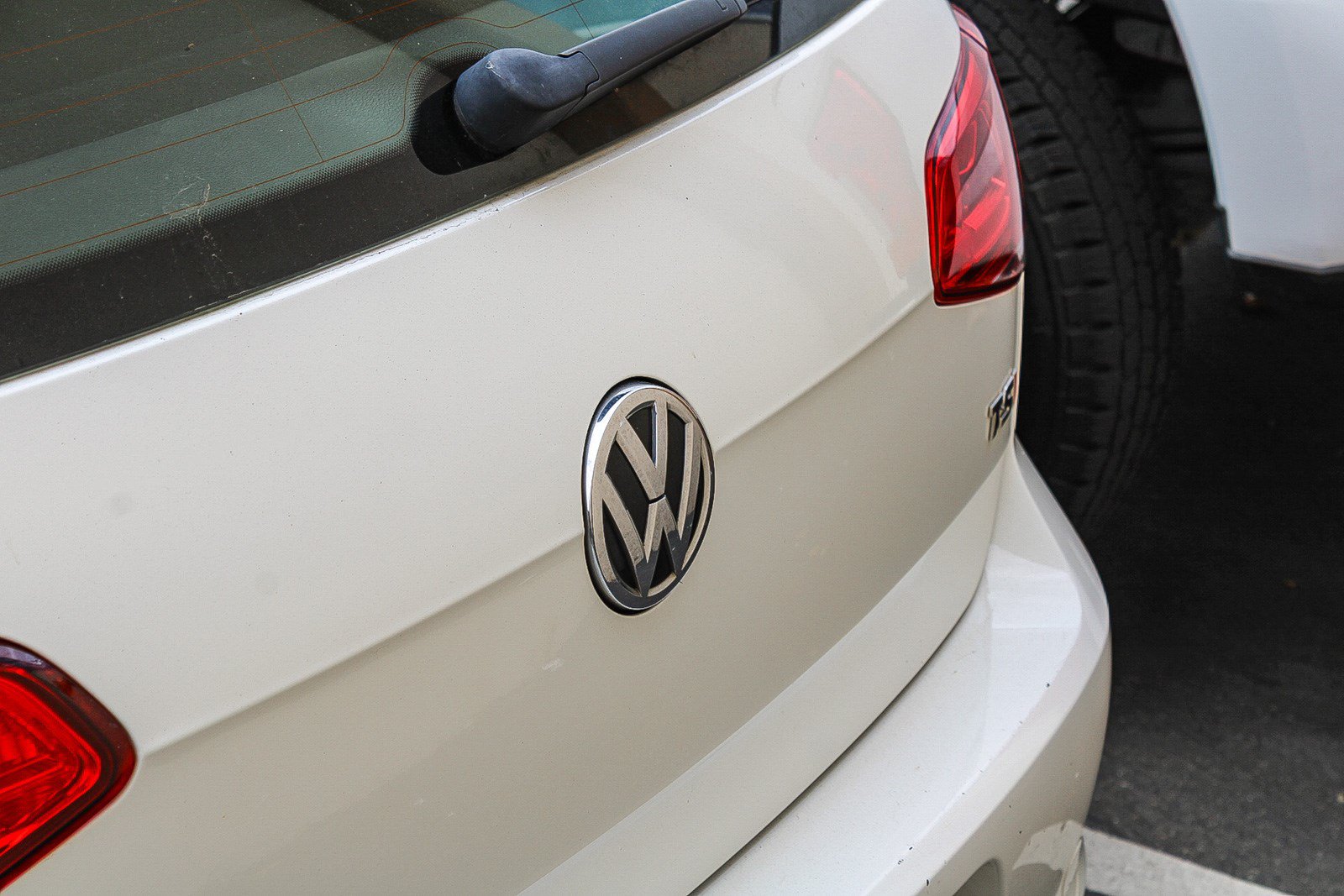Used 2017 Volkswagen Golf Wolfsburg Edition FWD image 11