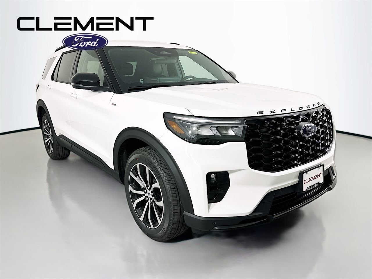 New 2026 Ford Explorer ST-Line image 3