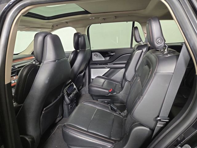 Used 2020 Lincoln Aviator Reserve w/ Equipment Group 201A image 15