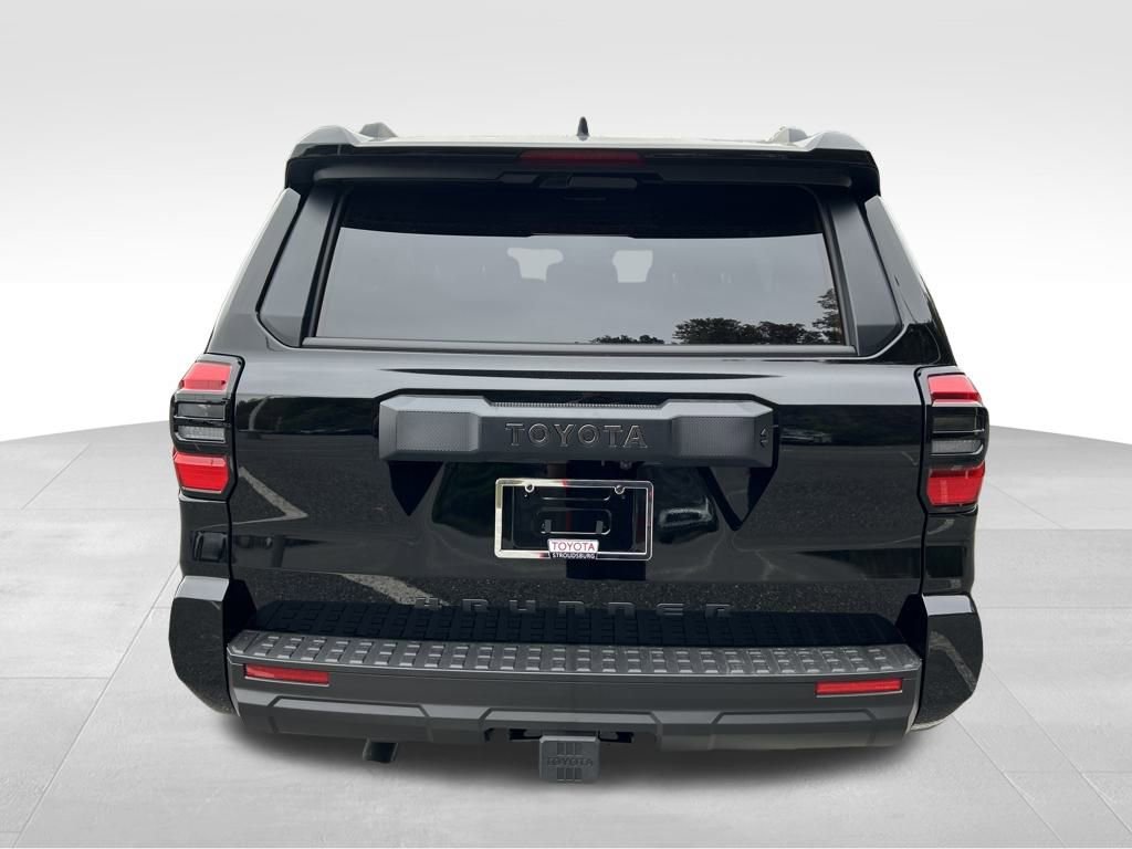 New 2025 Toyota 4Runner SR5 image 4