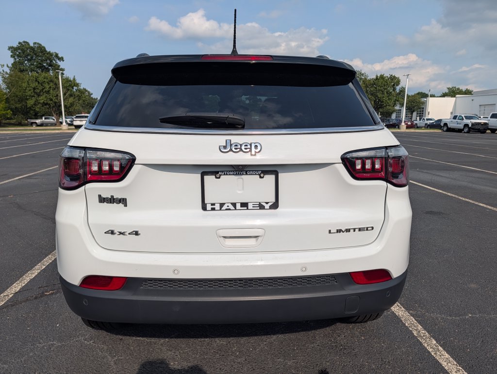 Used 2025 Jeep Compass Limited AWD/4WD image 20