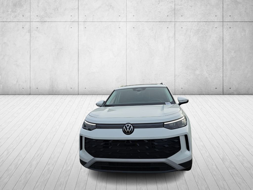 New 2026 Volkswagen Tiguan SE image 2