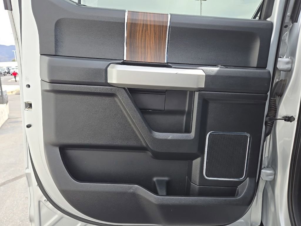 Used 2015 Ford F150 Lariat w/ Equipment Group 502A Luxury AWD/4WD image 41