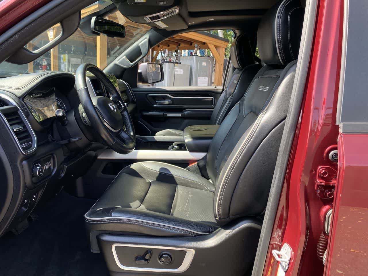 Used 2019 RAM 1500 Laramie w/ Sport Appearance Package AWD/4WD image 13