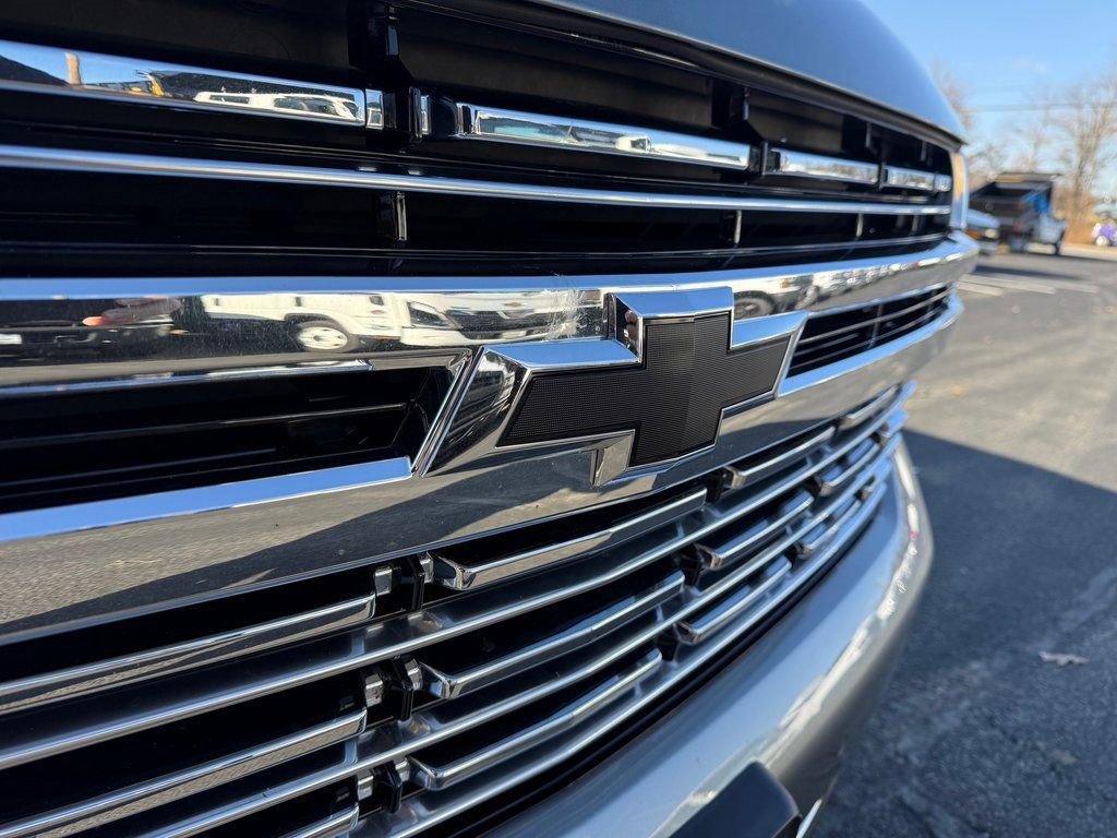 Used 2023 Chevrolet Tahoe Premier image 9