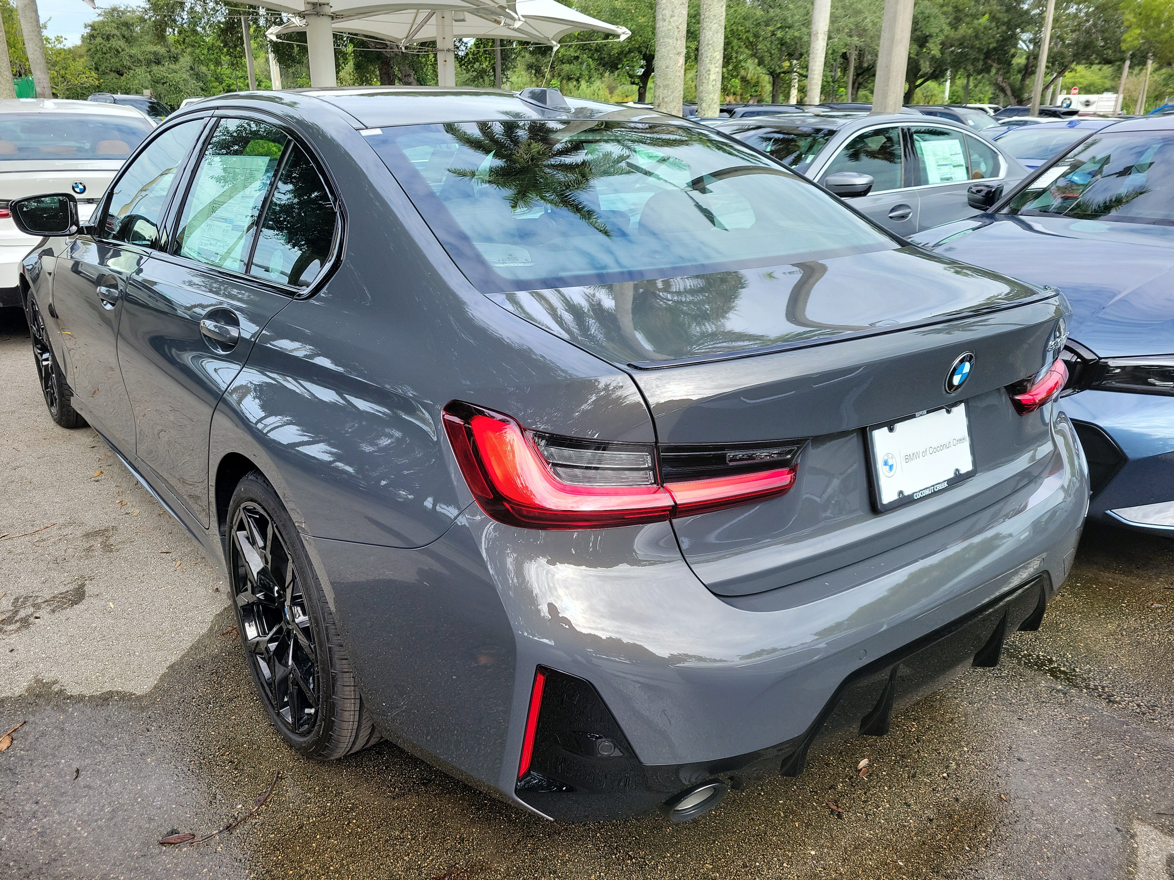 New 2026 BMW 330i Sedan w/ M Sport Package RWD image 3