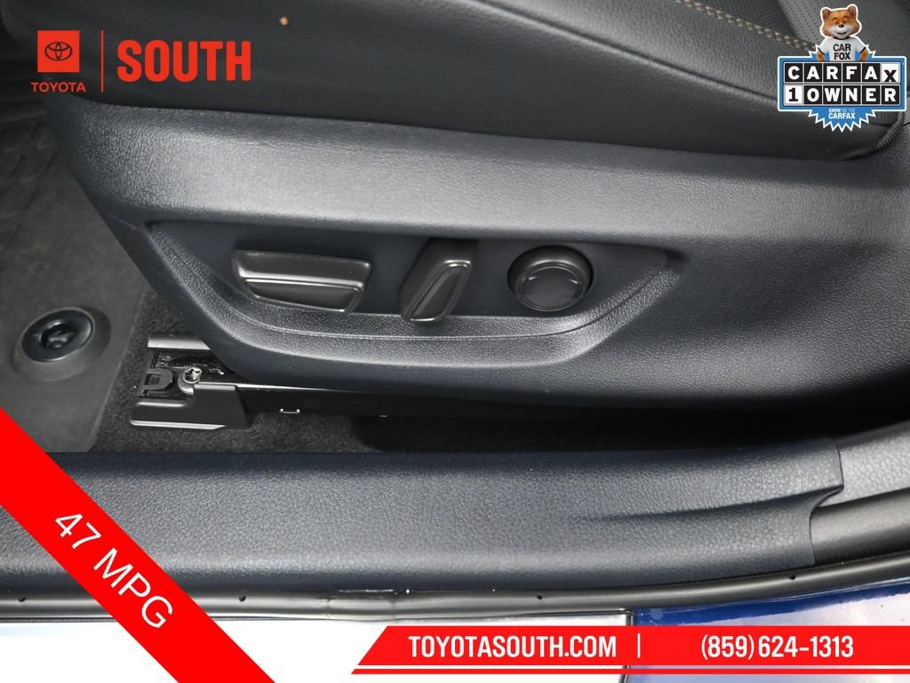 Used 2025 Toyota Camry XLE FWD image 23